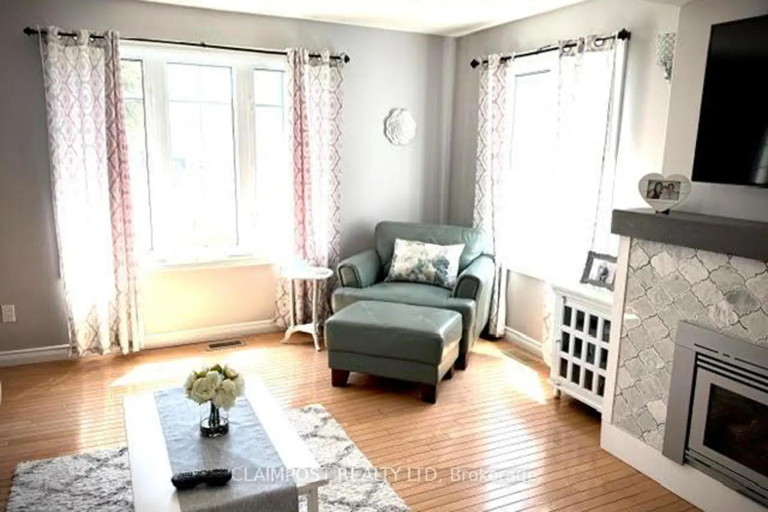 690 Howard Avenue photo 2