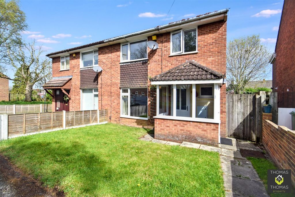 3 bed semi-detached house for saleConiston Road, Cheltenham GL51