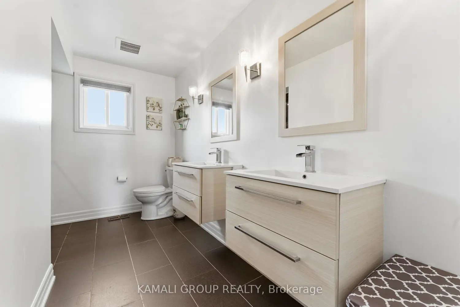 108 Killian Road photo 4