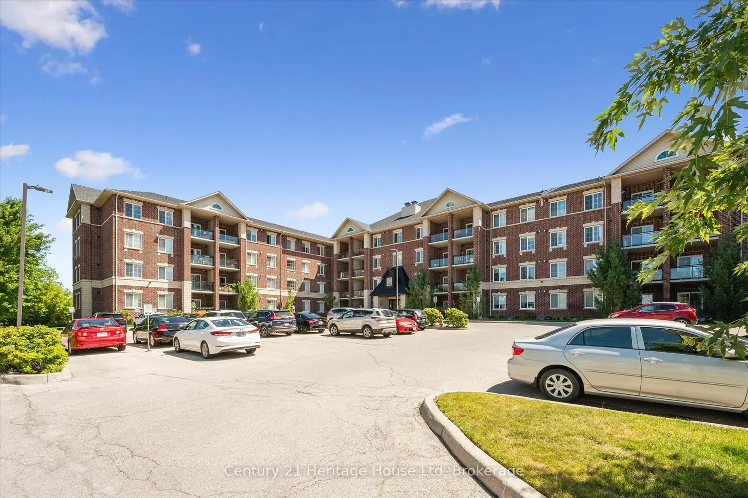 1440 Gordon Street 404 photo 2
