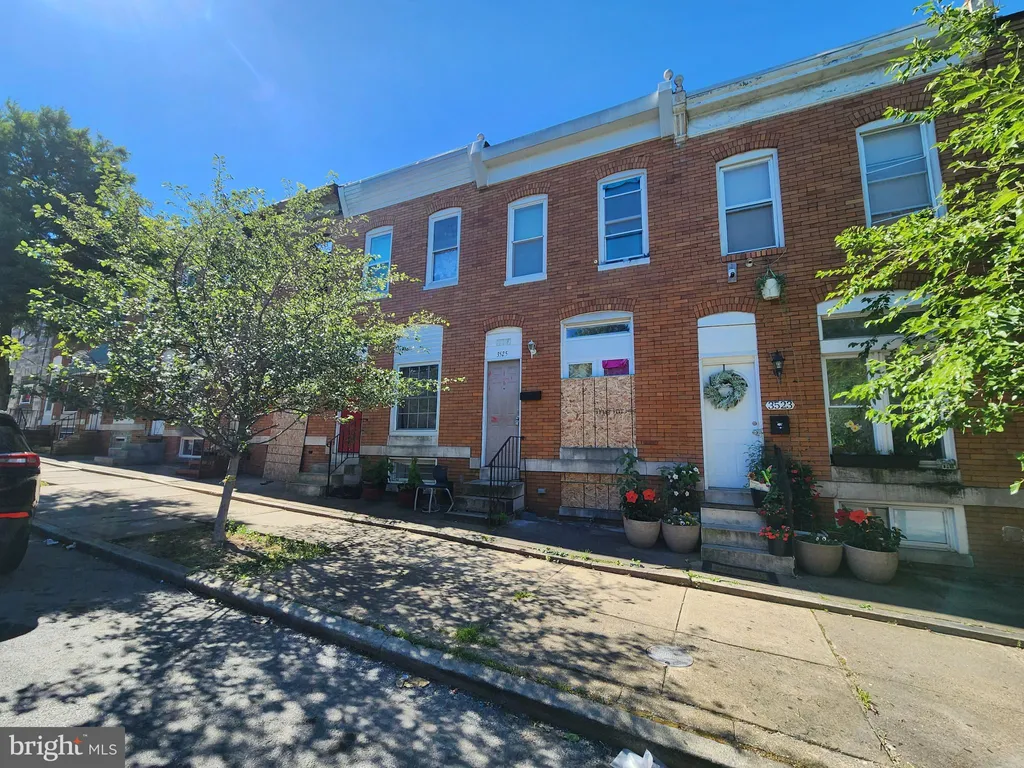3525 E Fairmount Avenue, Baltimore, MD 21224 photo 2