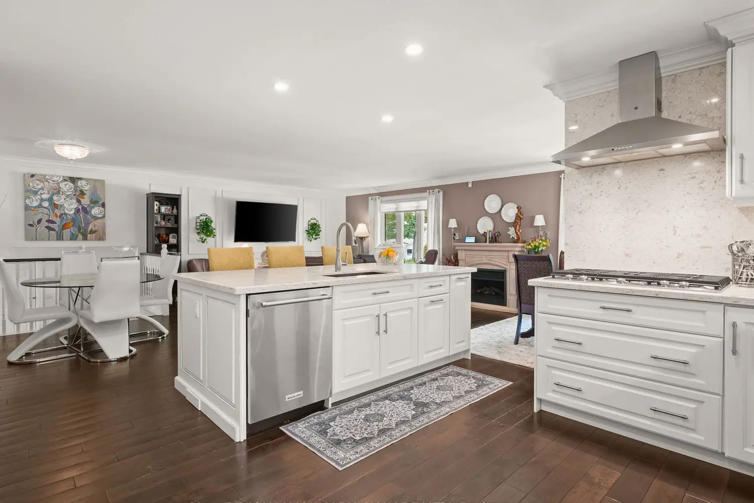20 Downer Crescent photo 4