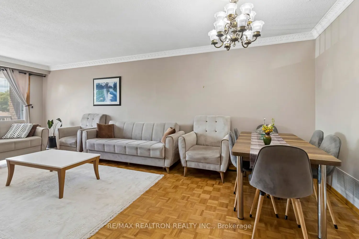 275 Aberdeen Avenue photo 5