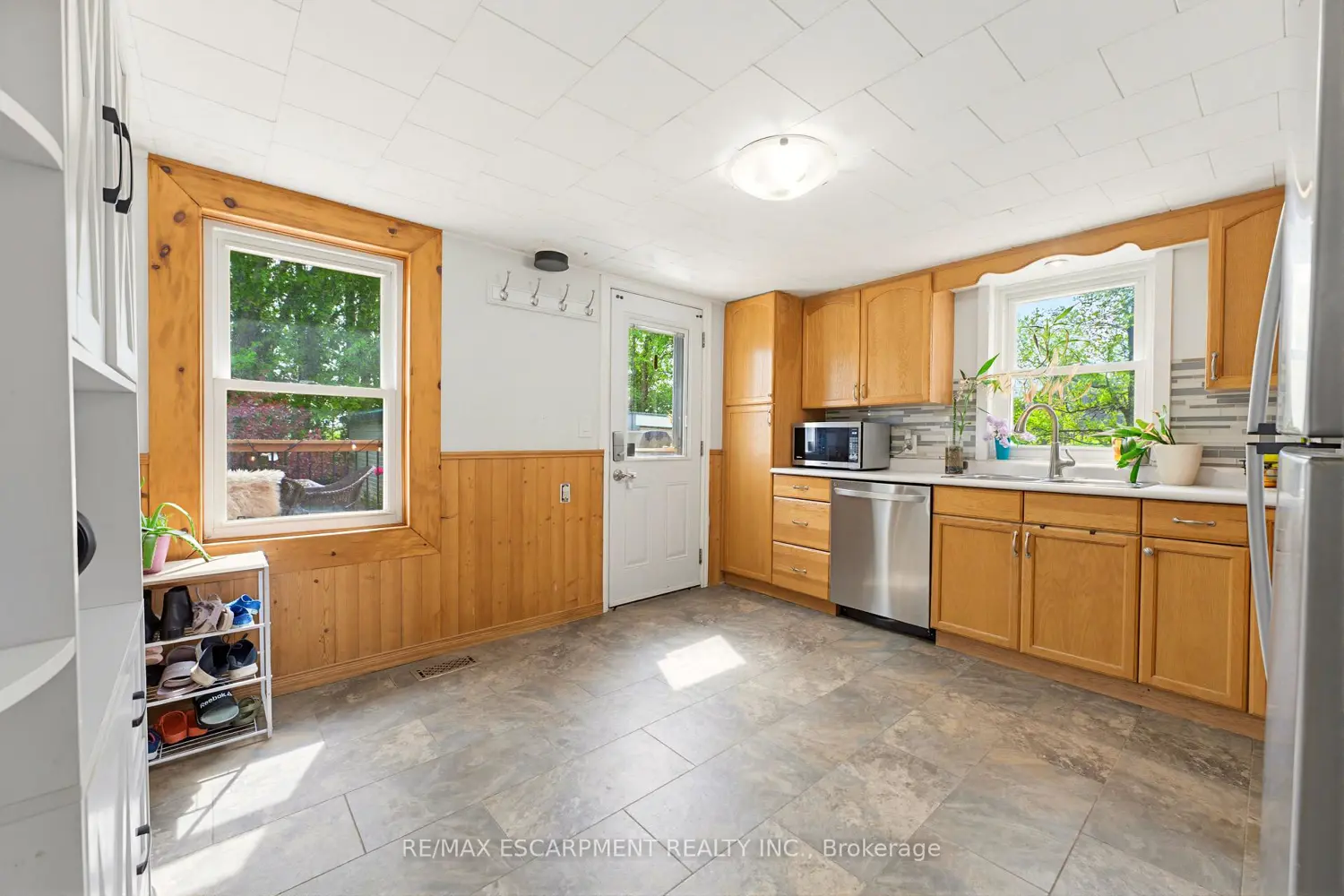1390 Mckenzie Road photo 4