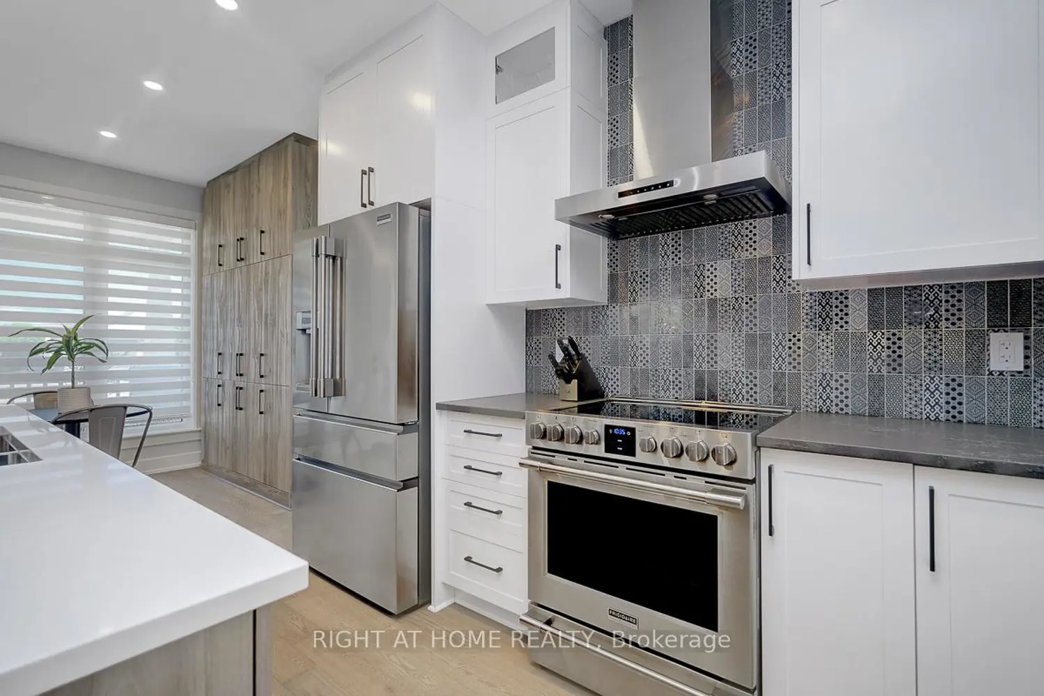 780 Keinouche Place photo 4