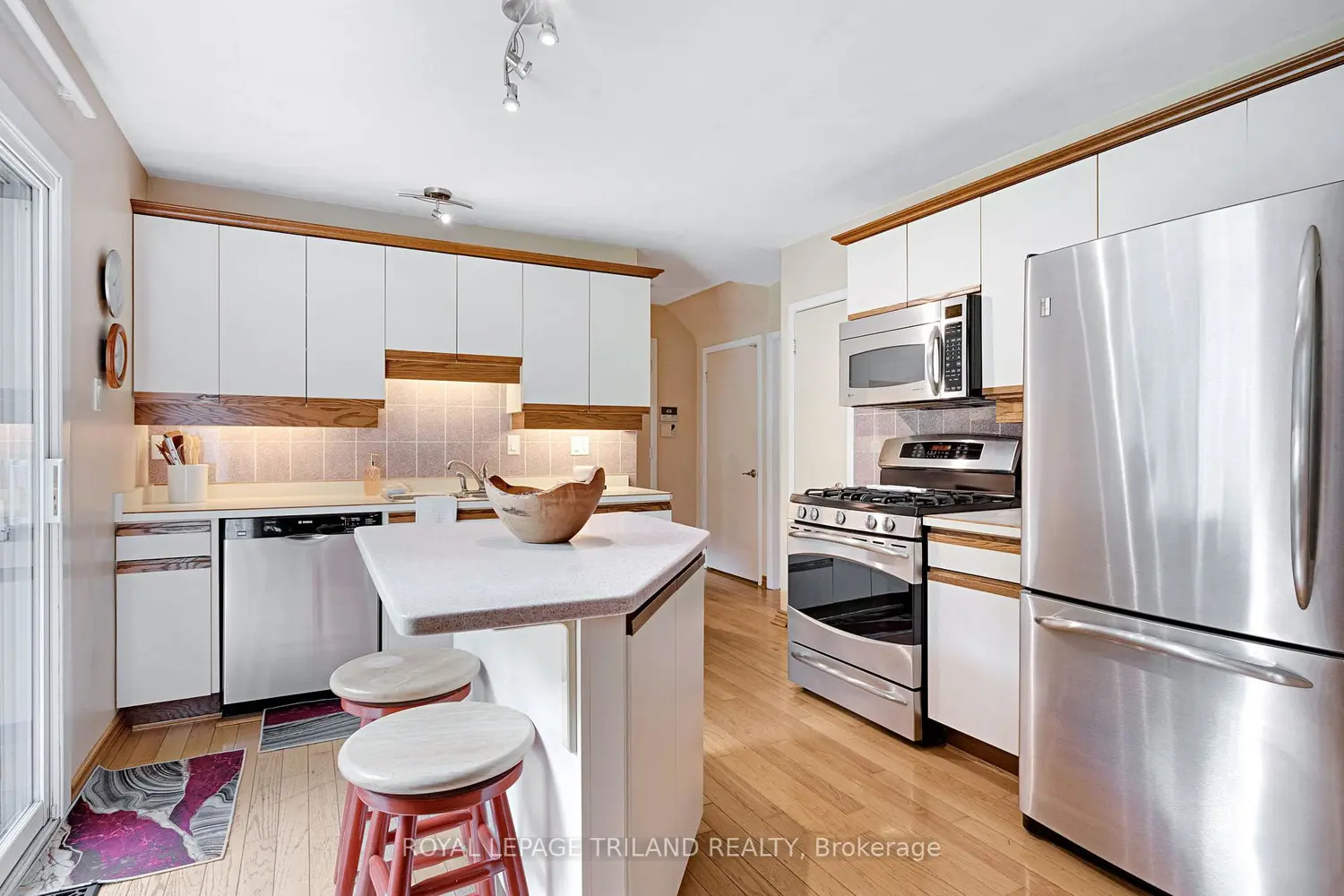 1028 Kingston Avenue photo 3