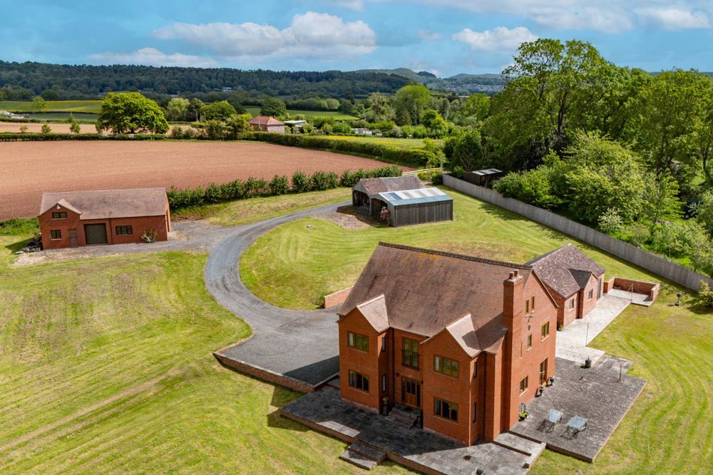 4 bed detached house for saleLady Croft, Little Marcle, Ledbury, Herefordshire HR8