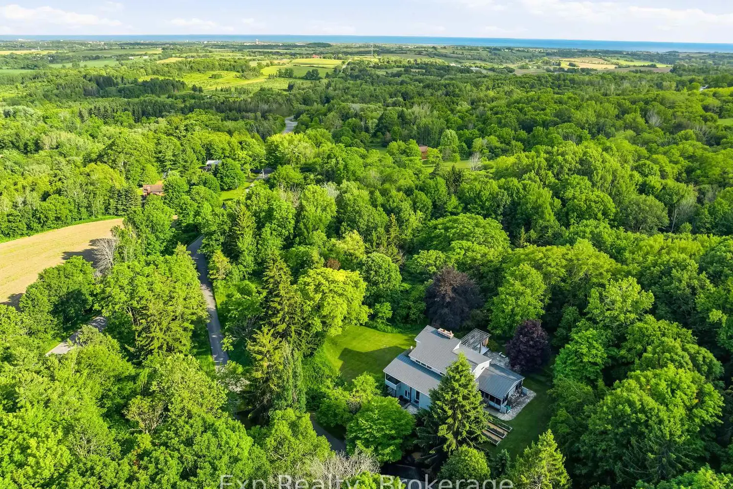 3282 Williamson Road photo 2