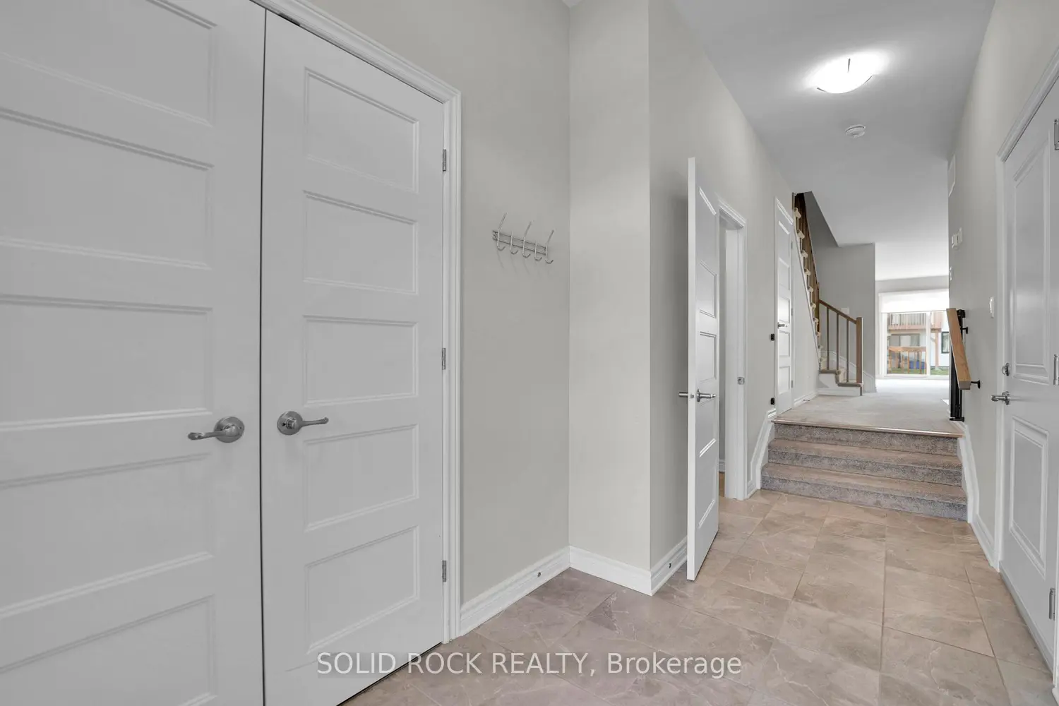 54 Griffith Way photo 3