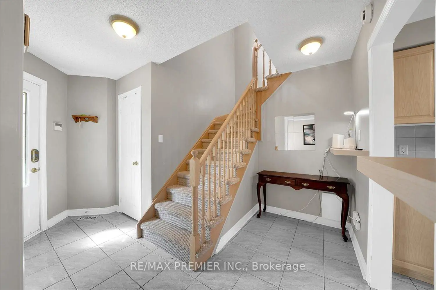 17 Berrydown Drive photo 2