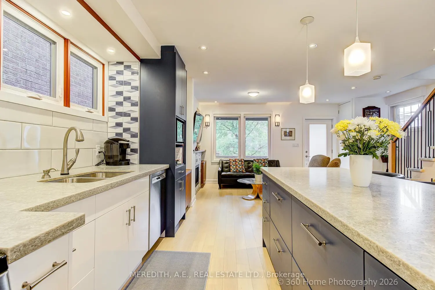 25 Kenwood Avenue photo 3