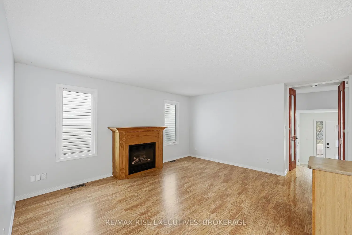 926 Bluffwood Avenue photo 3