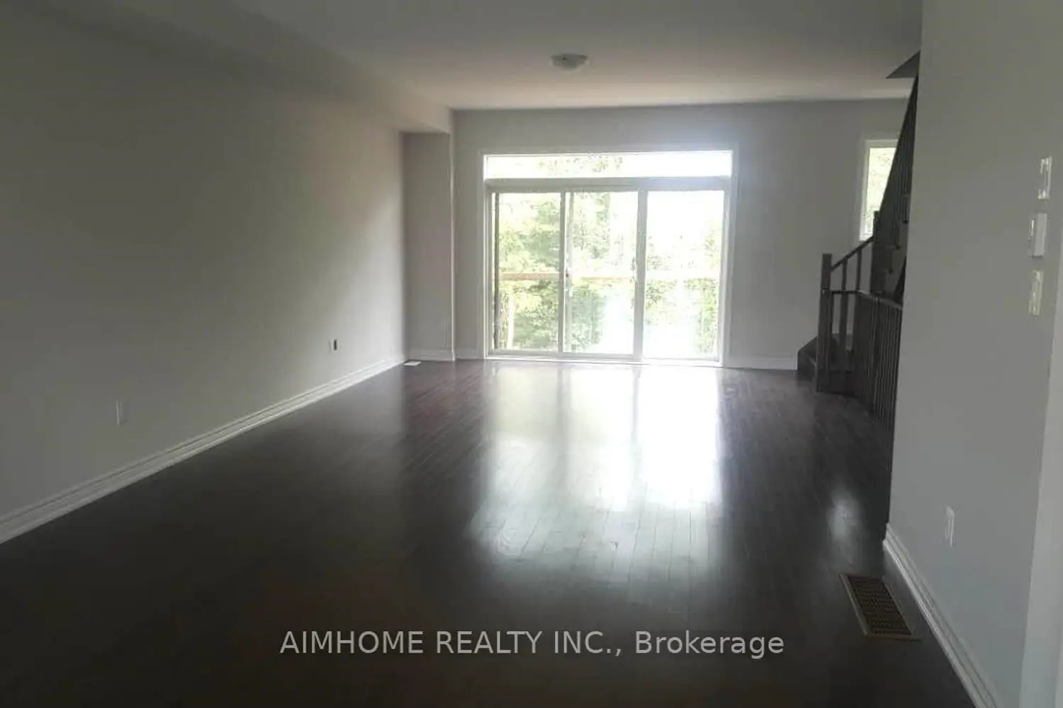 2110 Dale Road photo 4