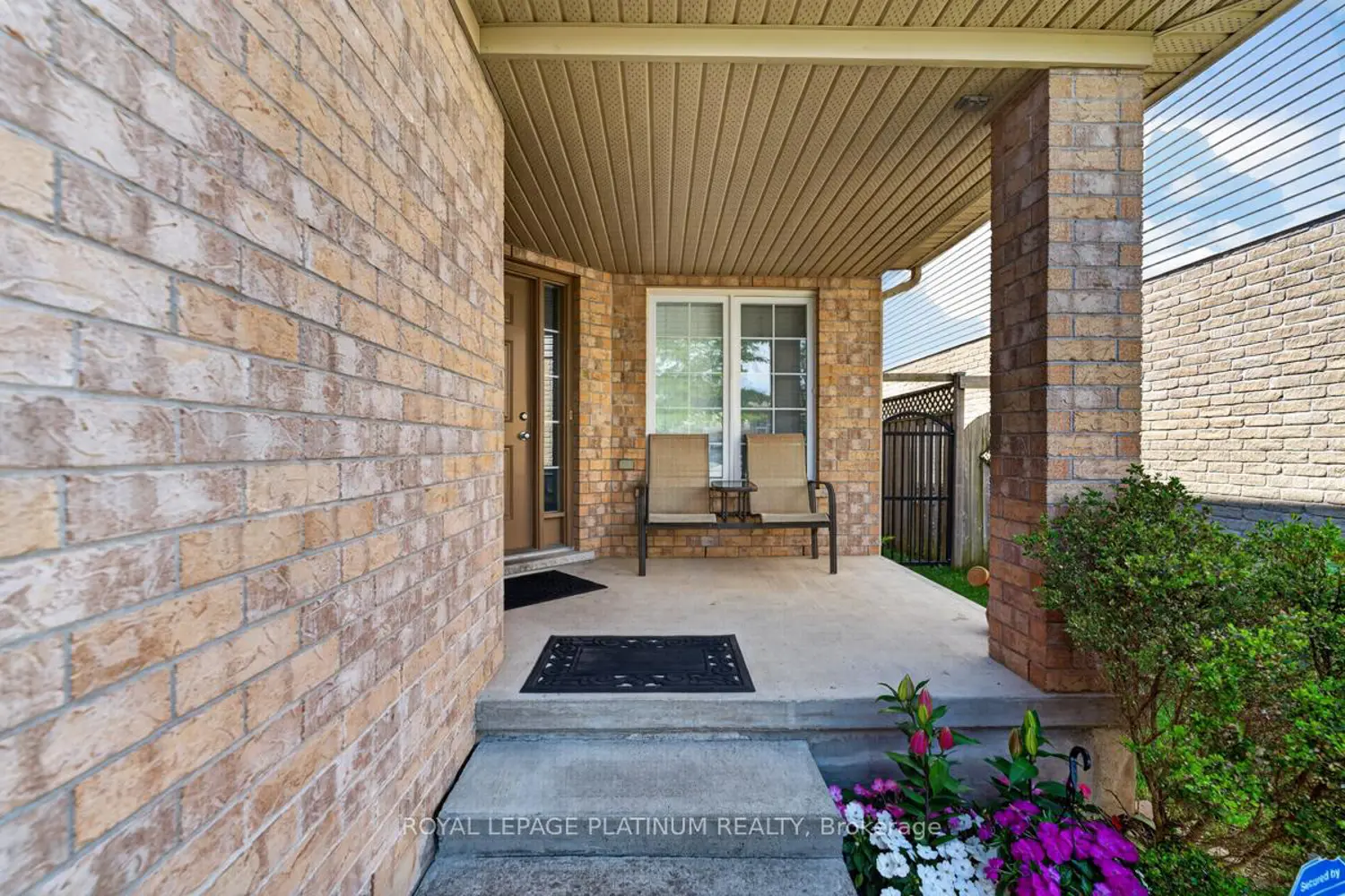 442 Chelton Road photo 5