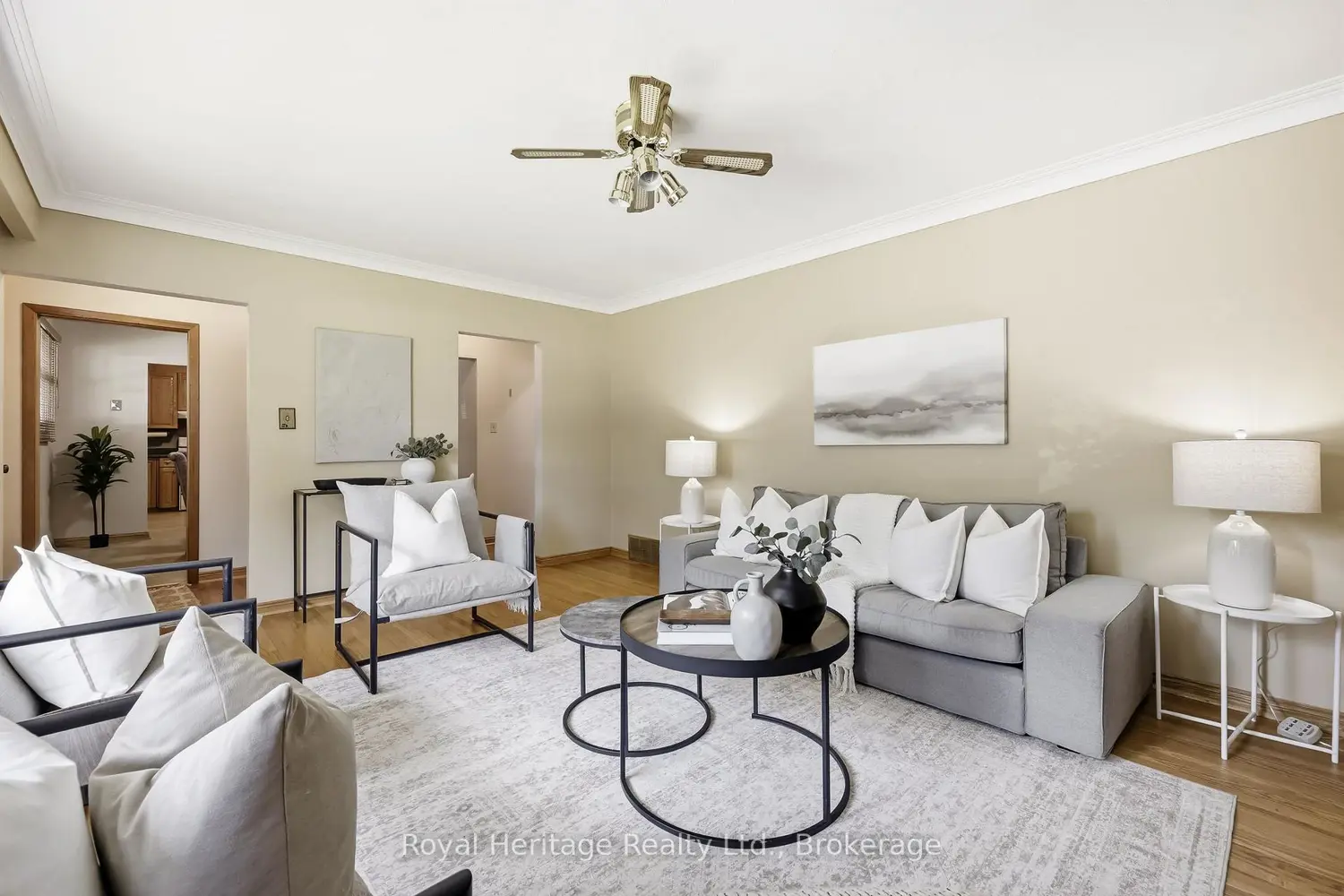 12 Simcoe Street photo 2