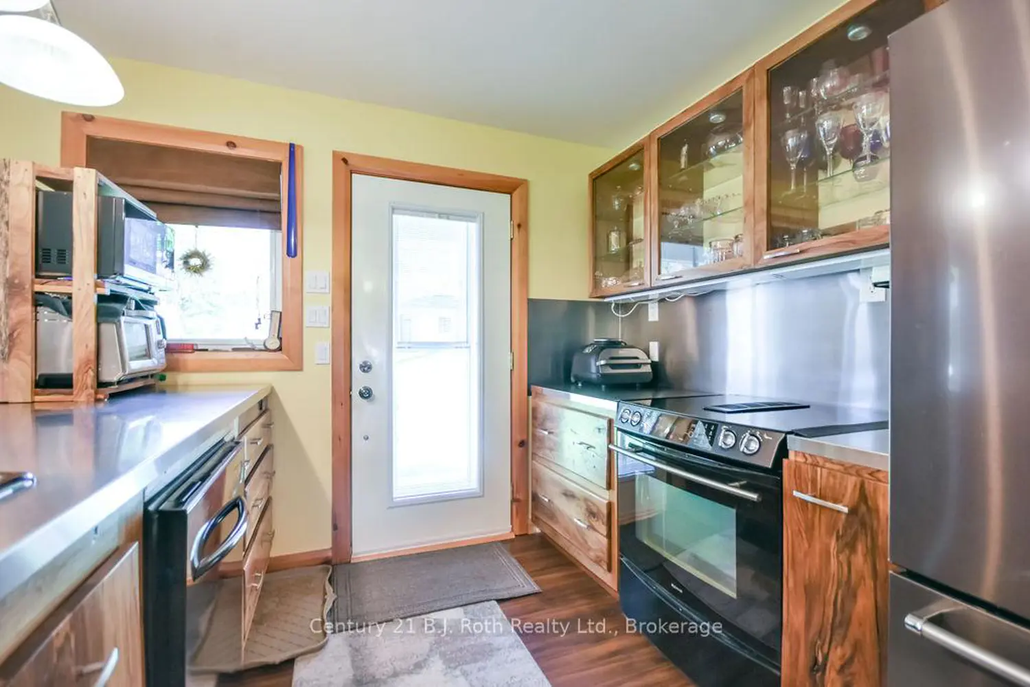 4762 Severn Street photo 5
