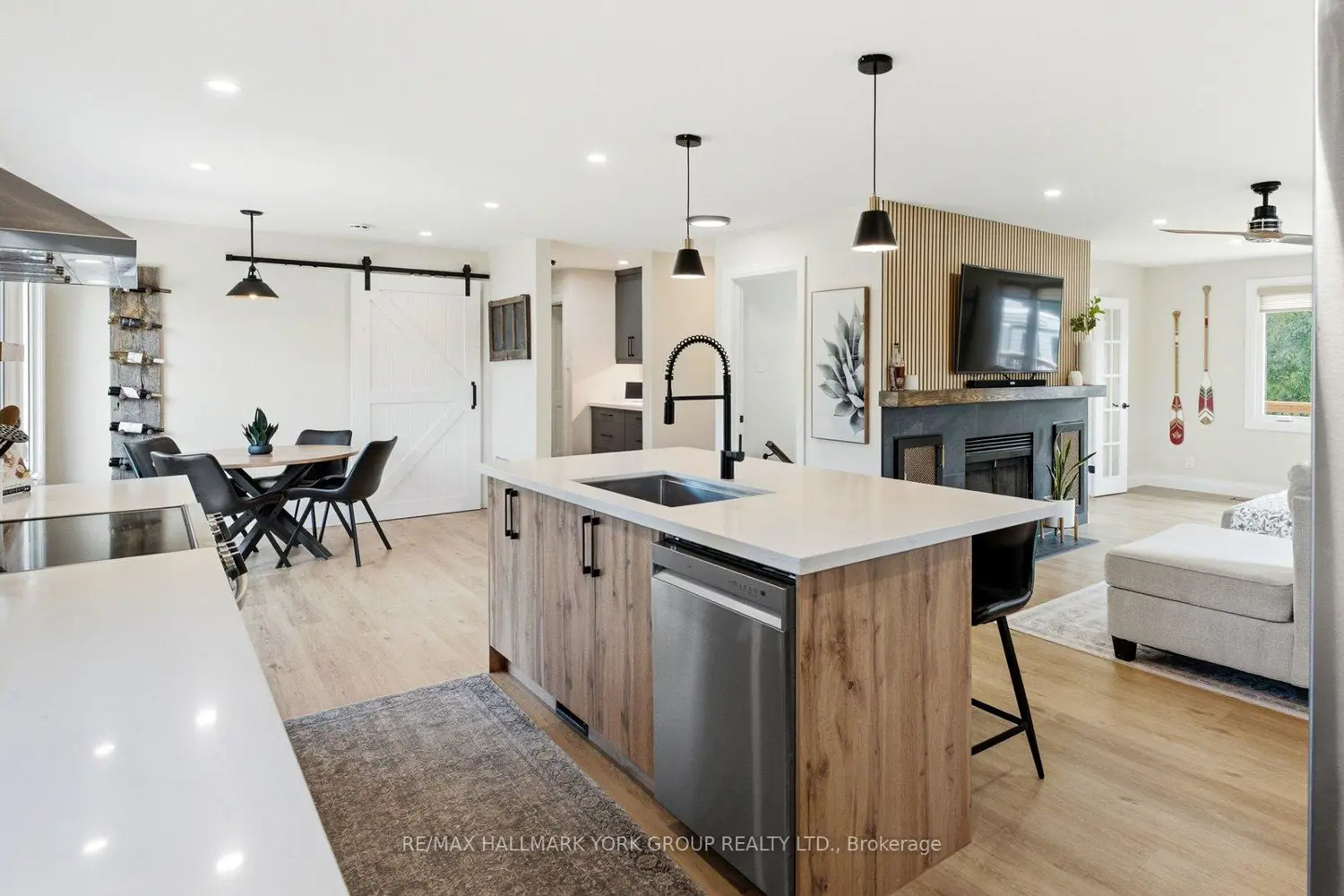54 Twmarc Avenue photo 5