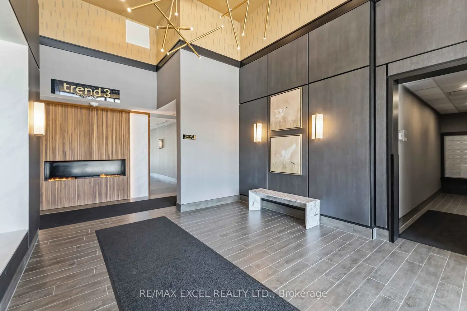 470 Dundas Street 502 photo 2