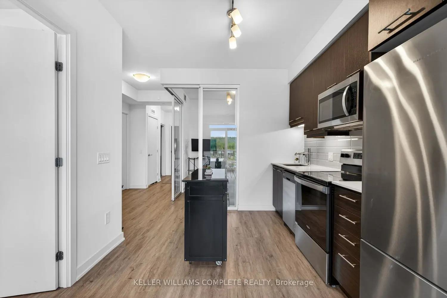 385 Winston Road Unit 501 photo 4