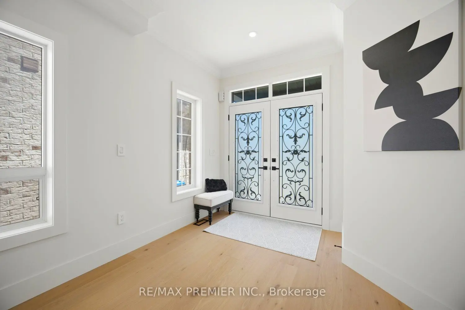 92 Headwater Road photo 3
