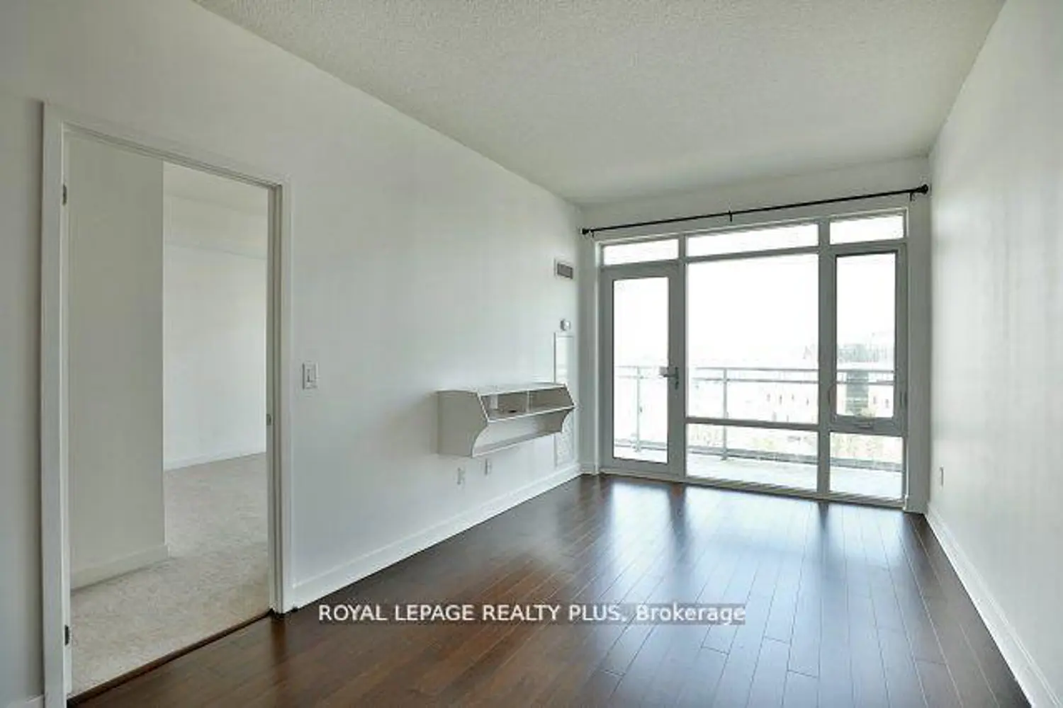 360 Square One Drive 812 photo 4