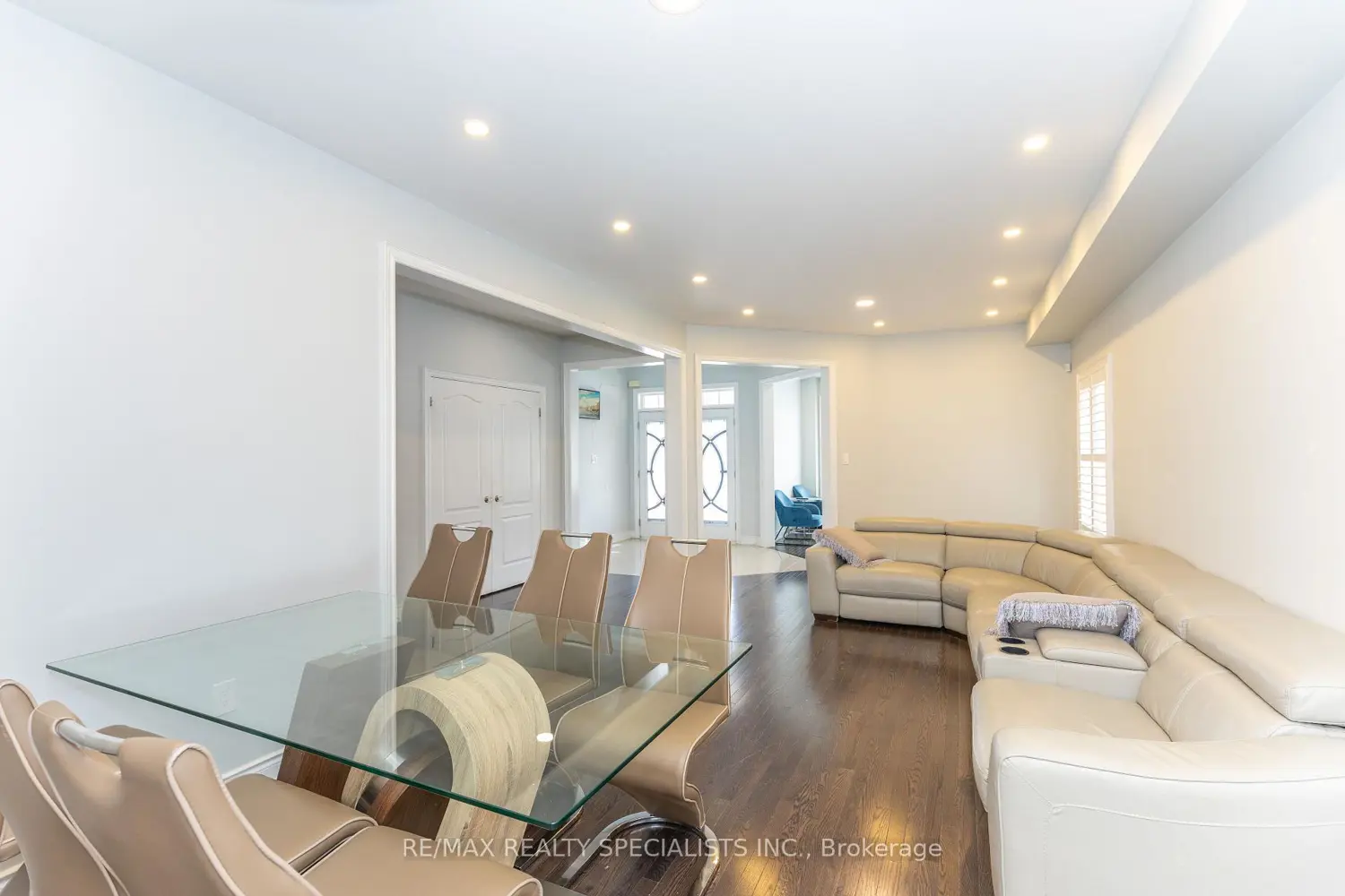 8 W Dykie Court photo 2