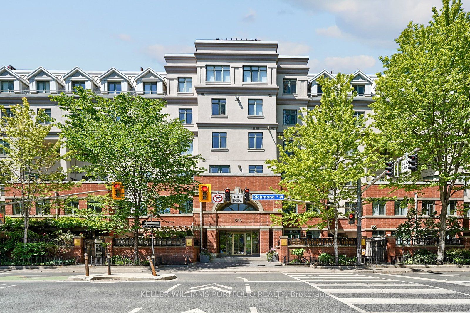 333-500 Richmond Street W, Toronto, ON, M5V 3N4