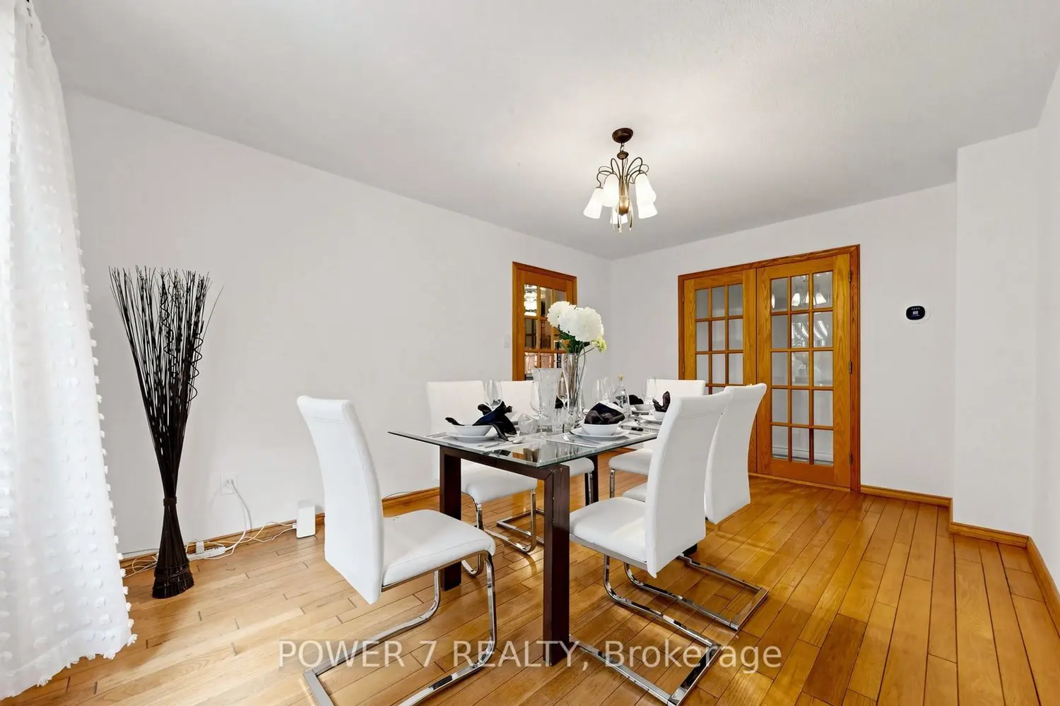 71 Canterbury Court photo 3