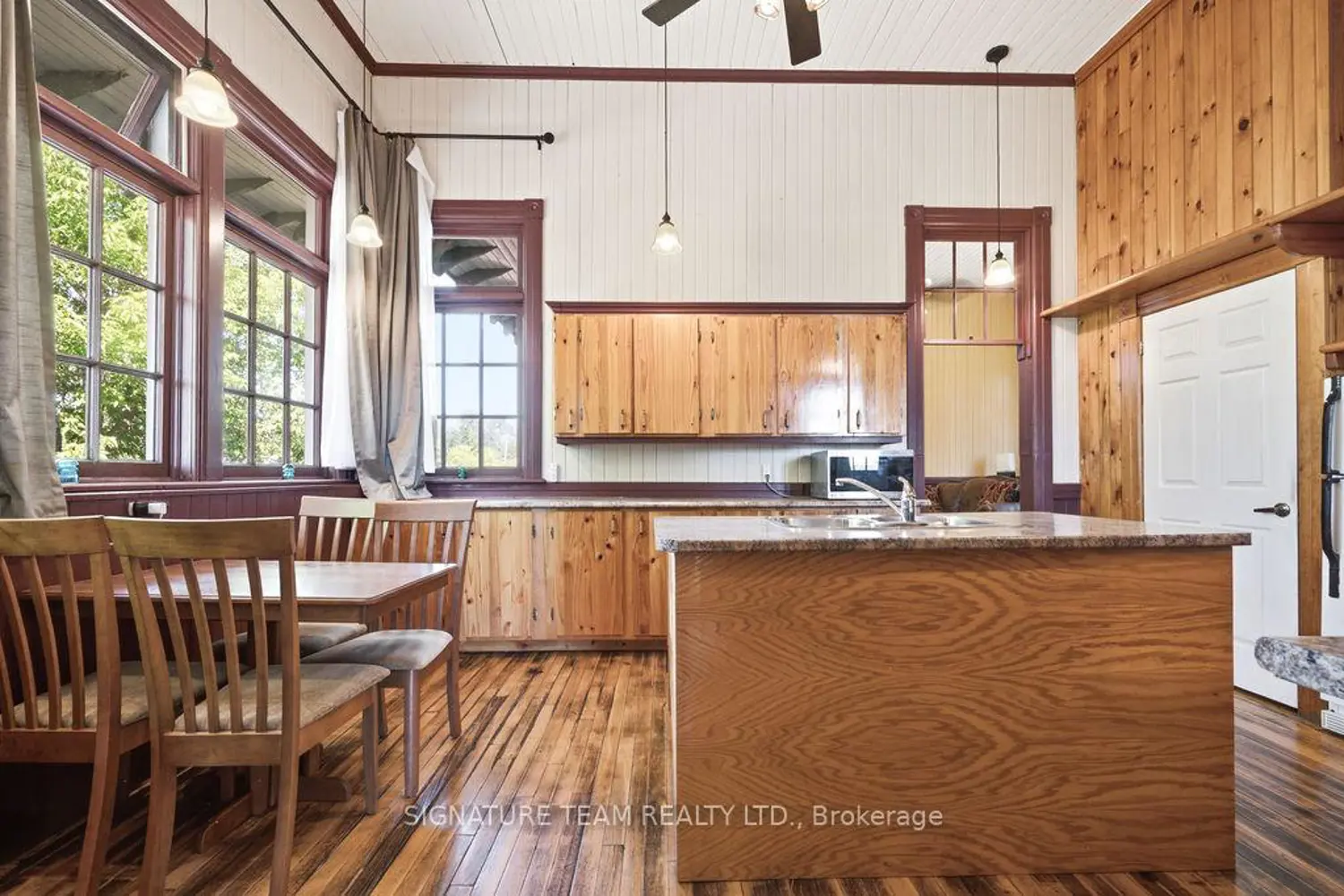 266 Foymount Road photo 2