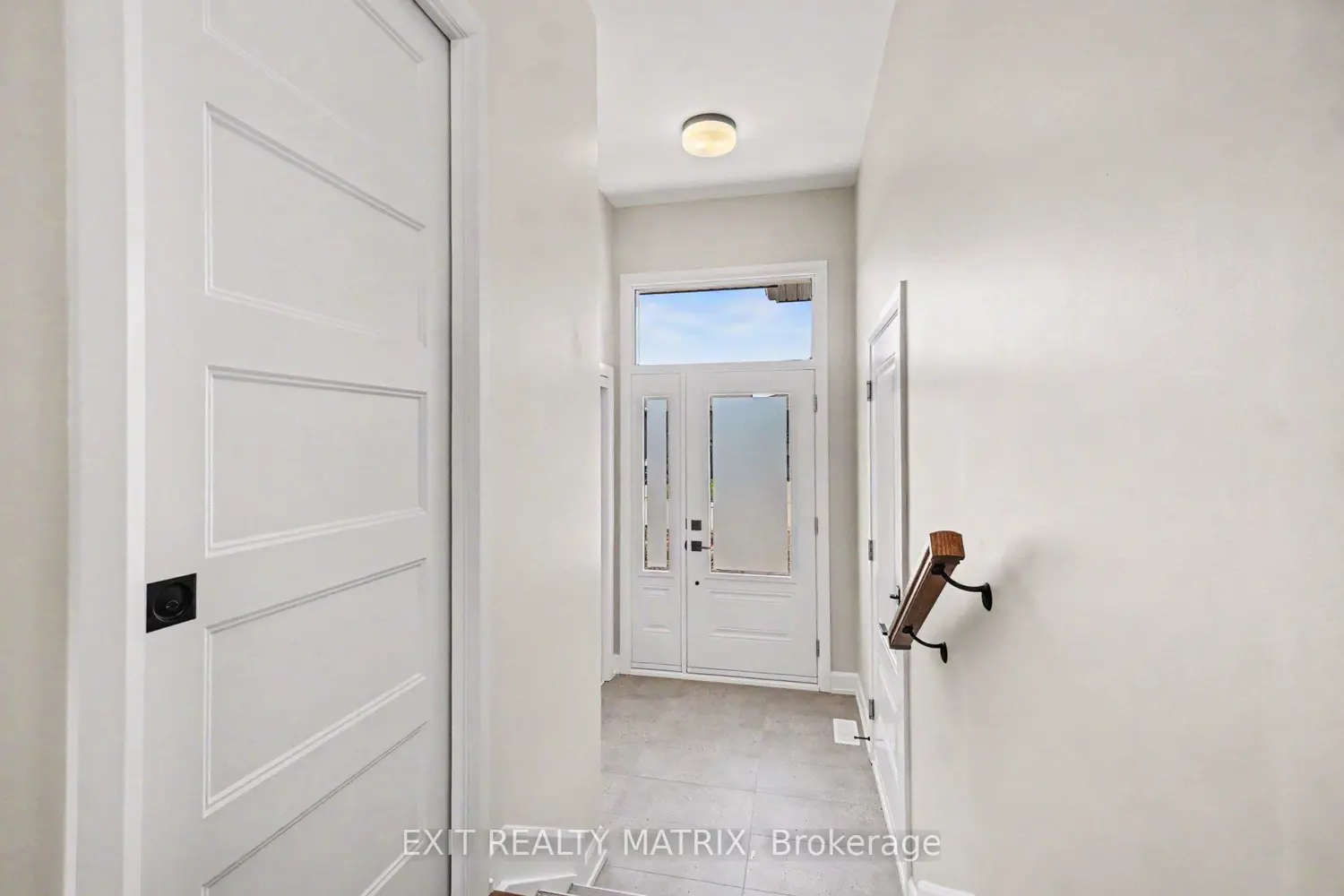 537 Regina Street photo 2