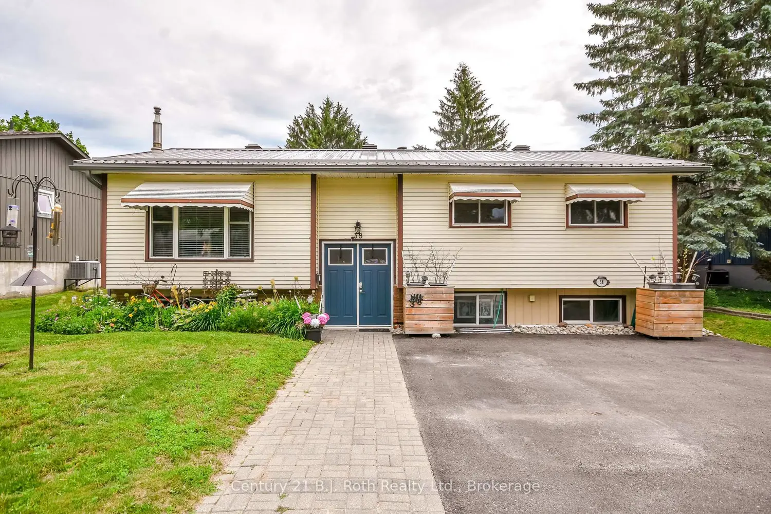 38 Andrea Crescent