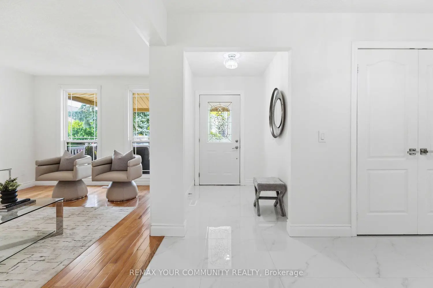 1554 Saugeen Drive photo 3