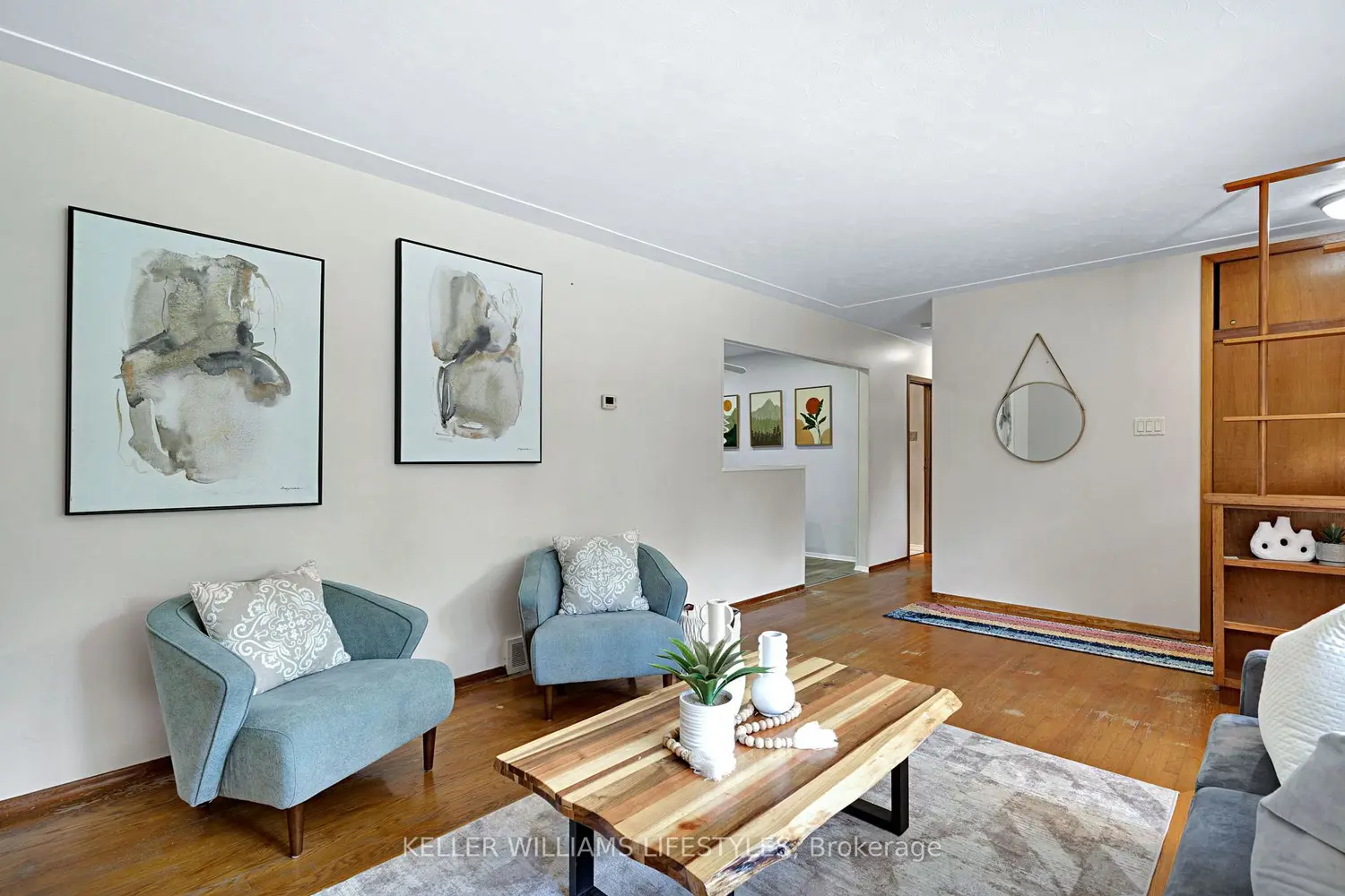 564 Chiddington Avenue photo 4