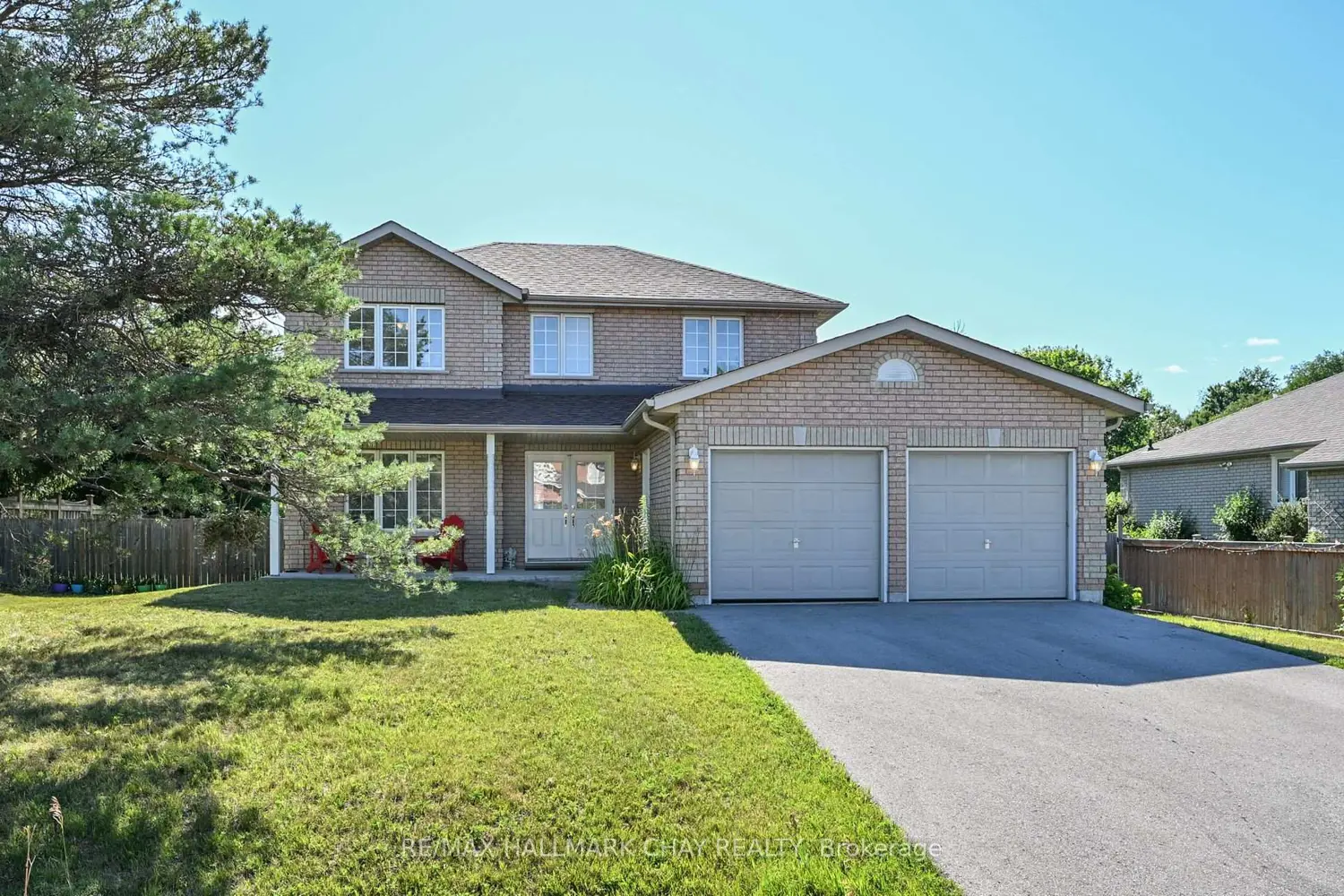 16 Brian Crescent photo 2