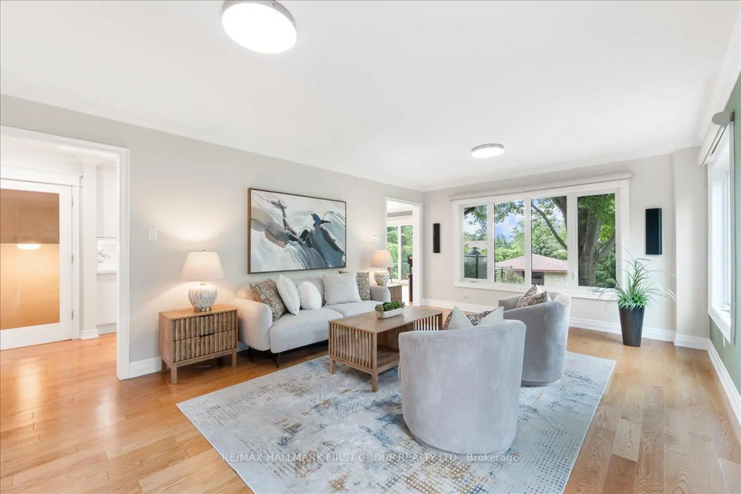 465 Rougemount Drive photo 3
