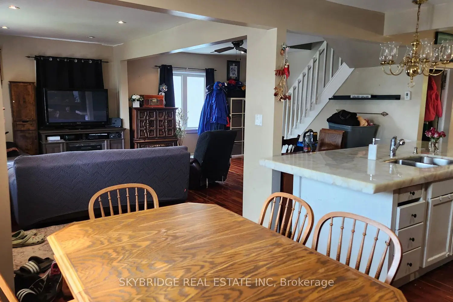 156 Knoll Street photo 4