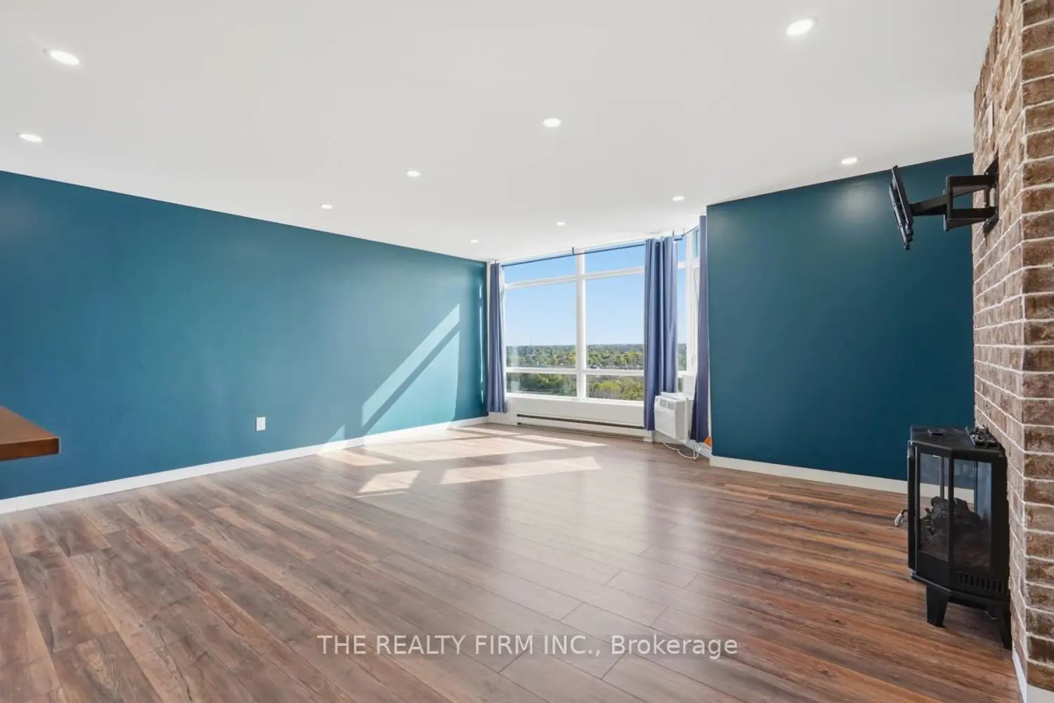 45 Pond Mills Road 1210 photo 2