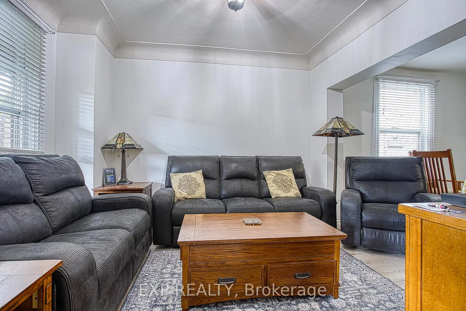 137 Wentworth Street photo 5