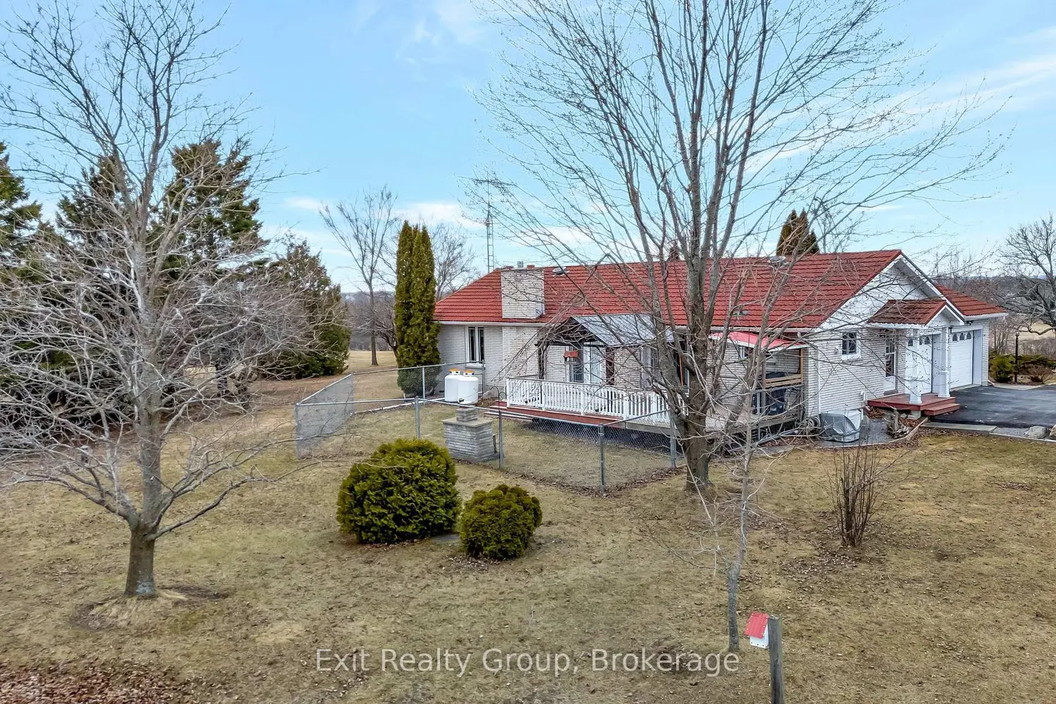 95 Boundary Road photo 2