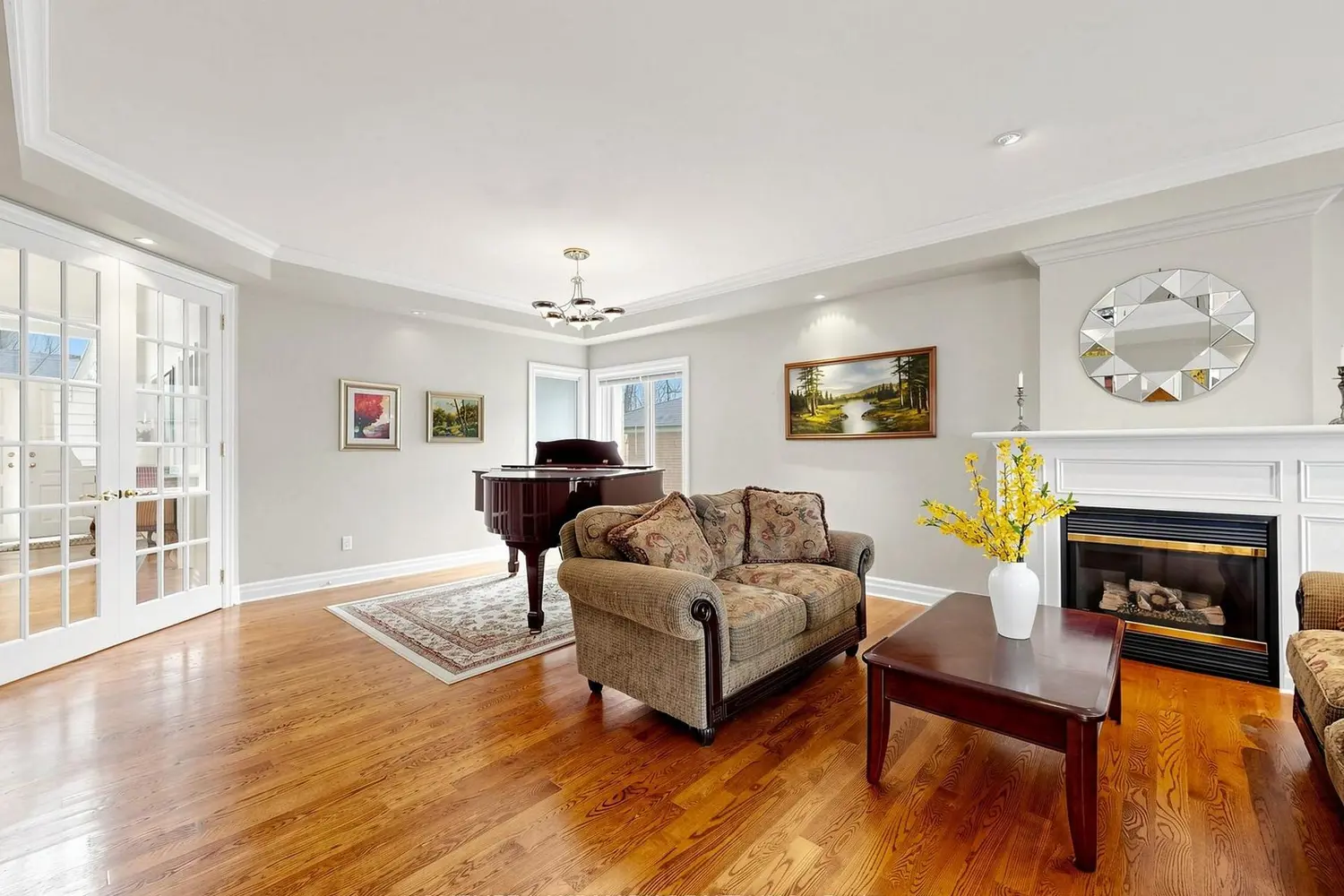 52 Cedar Brae Boulevard photo 3