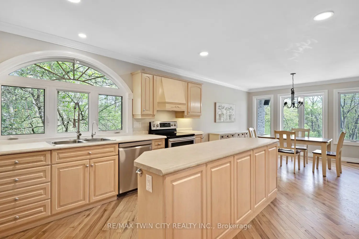 1279 Maple Manor Road photo 3