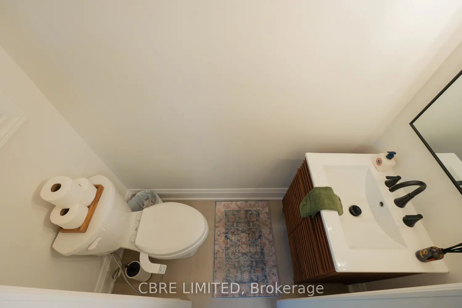 30 Heslop Road 36 photo 2