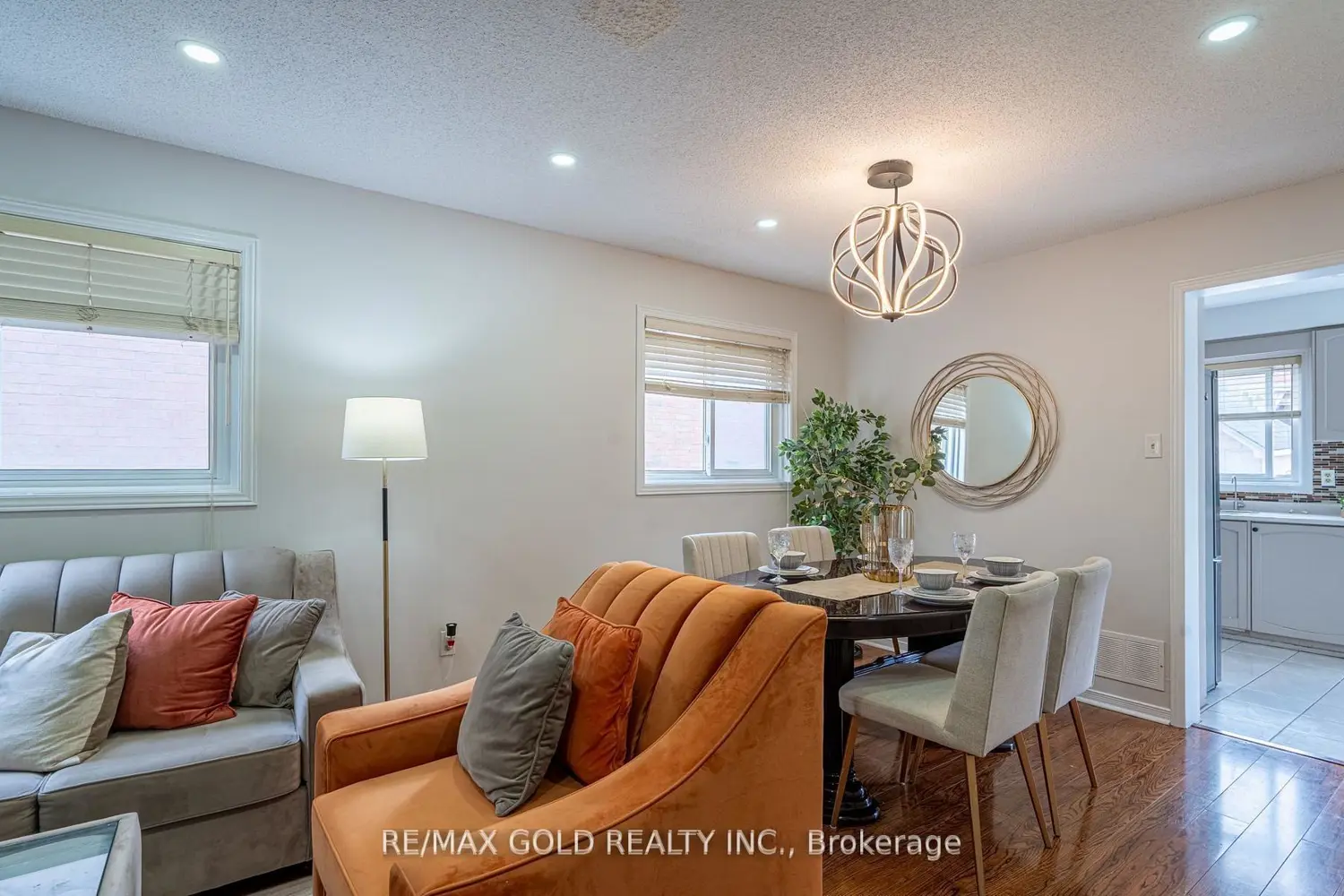 94 Bighorn Crescent photo 4
