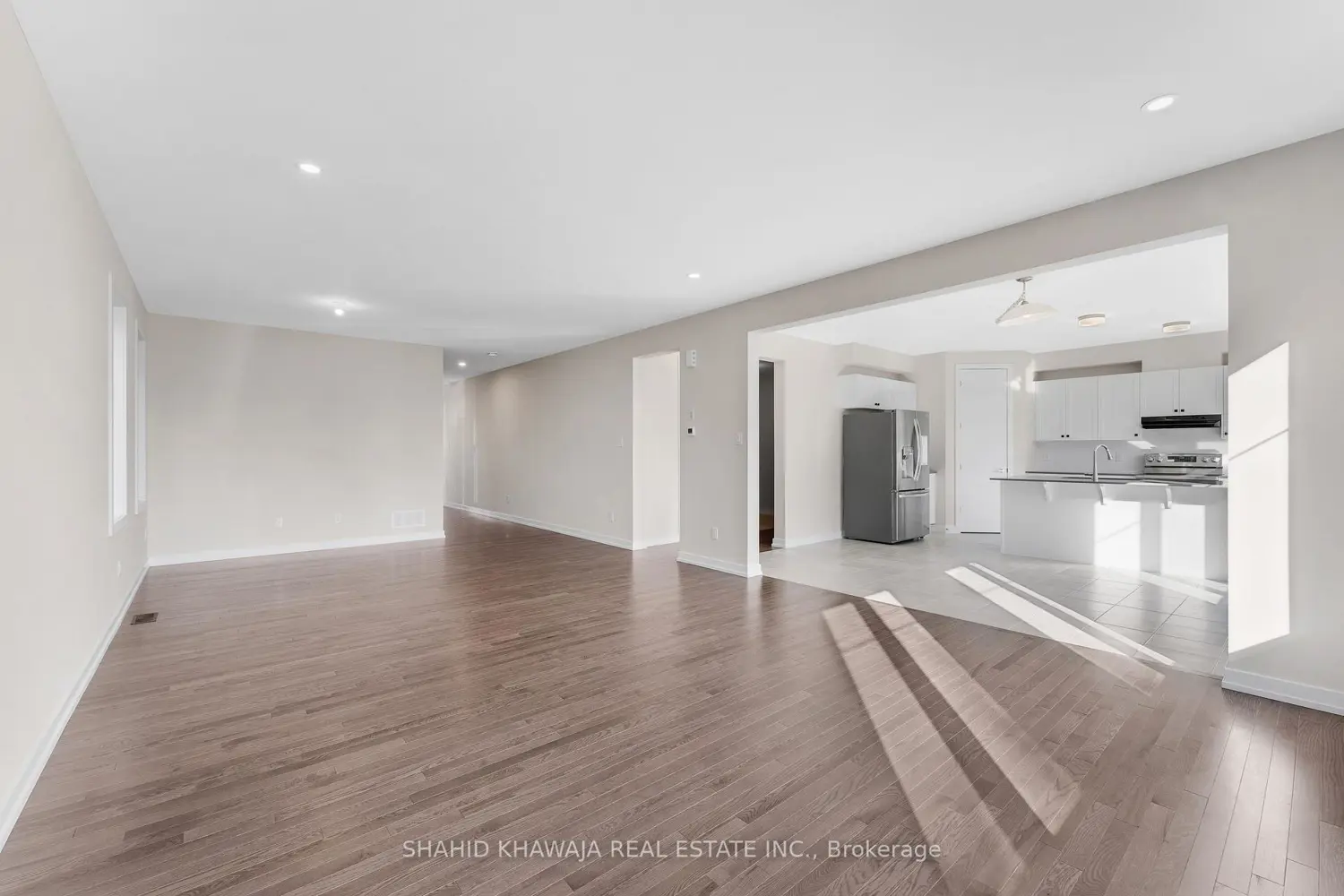 93 Hackamore Crescent photo 4