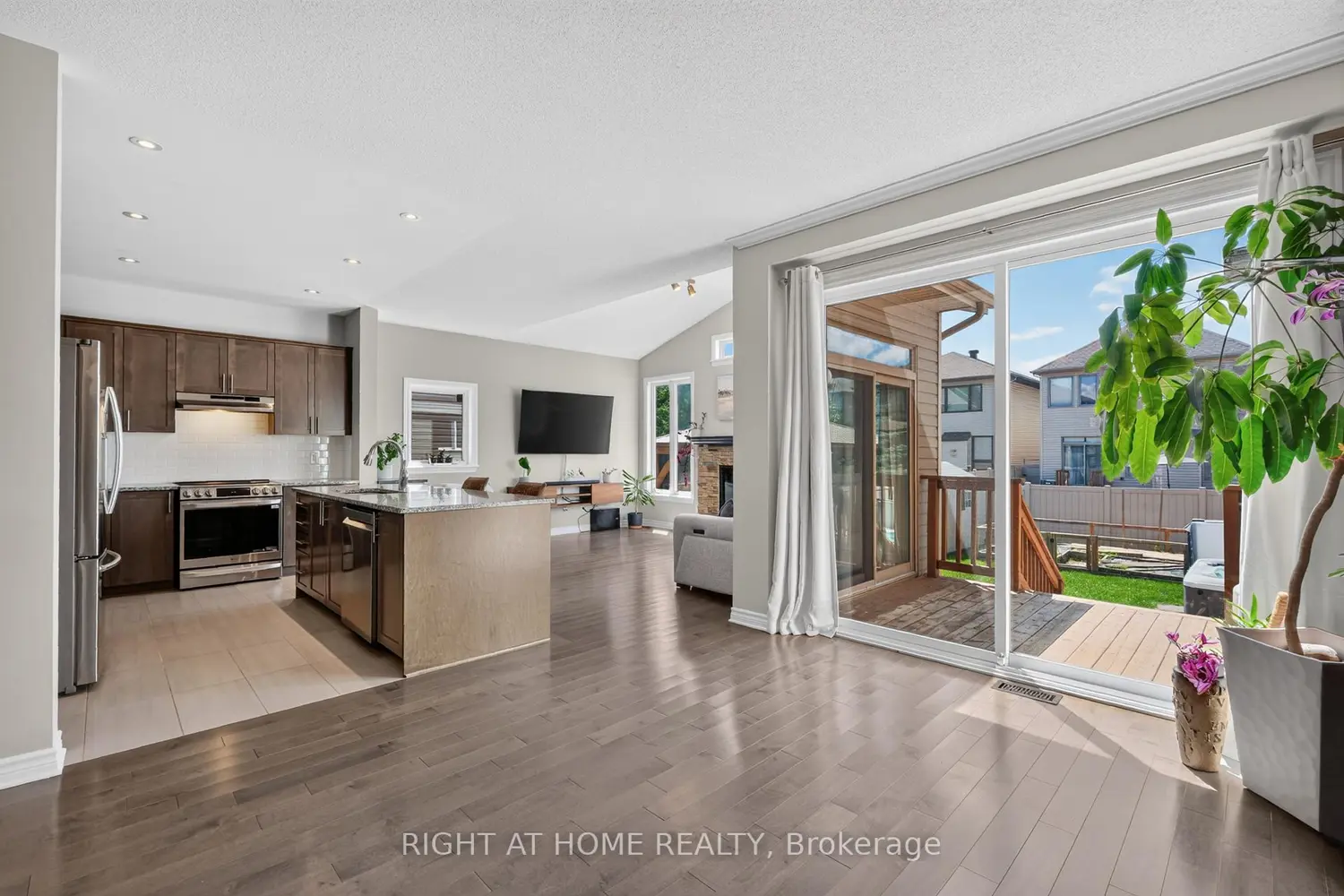 207 Mareth Way photo 5
