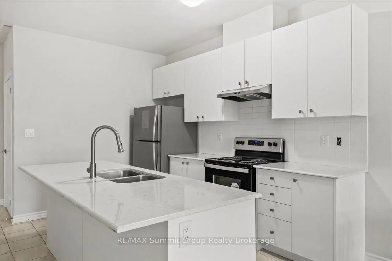 118 Stonebrook Way photo 3