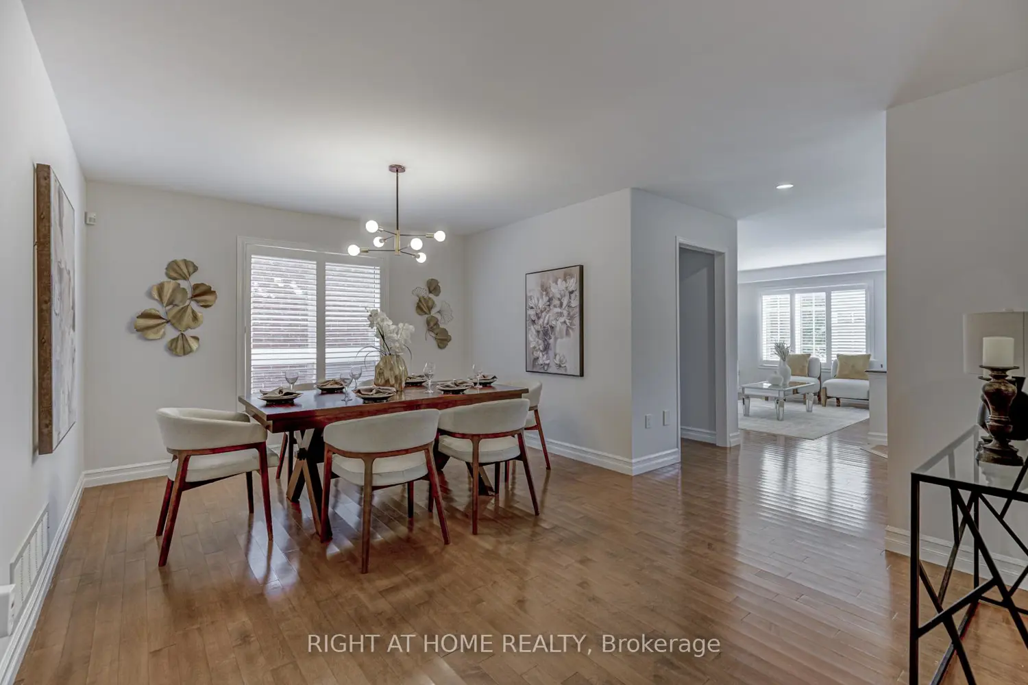 49 Bradbury Crescent photo 2