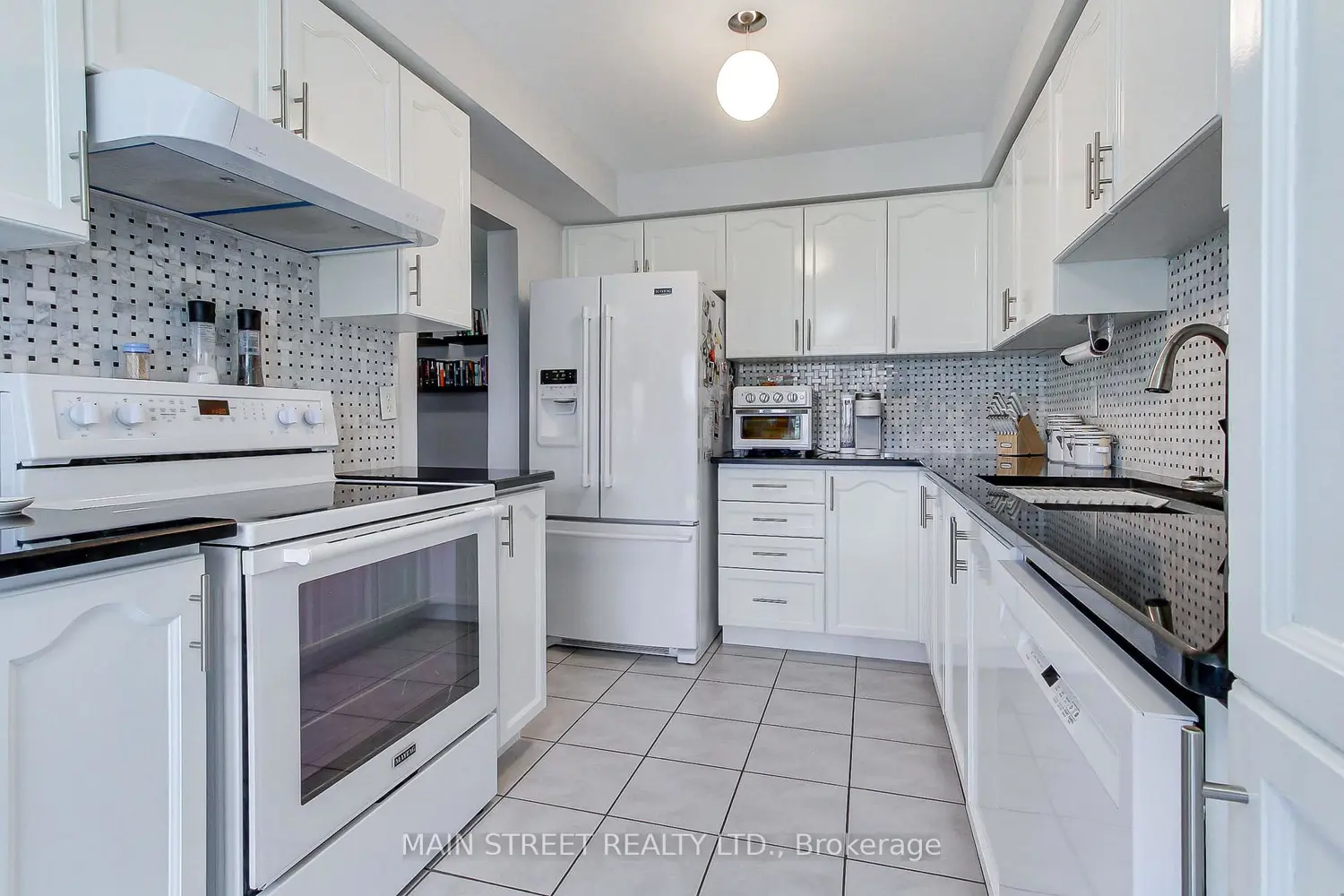 17 Hirst Avenue photo 5