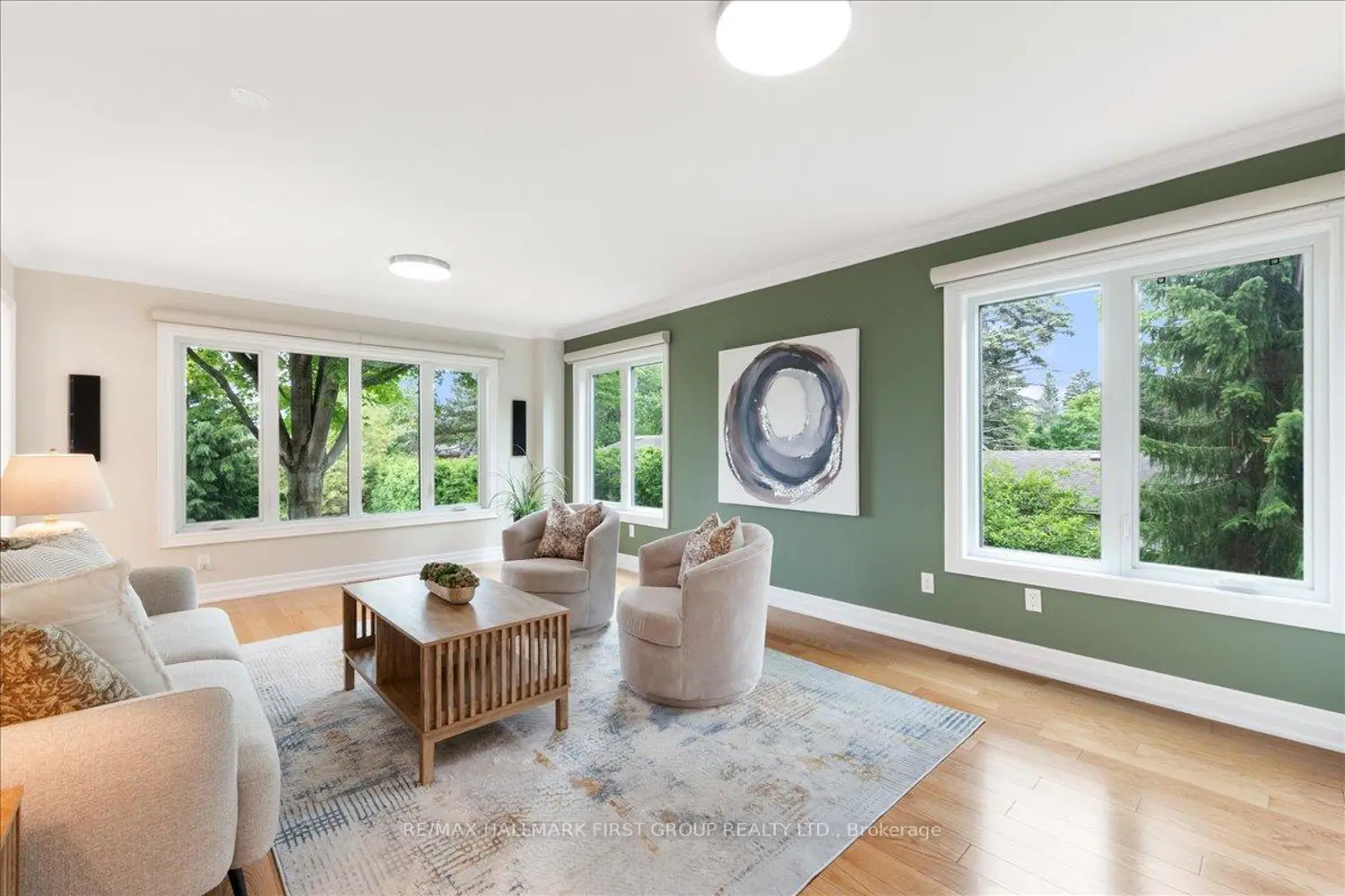 465 Rougemount Drive photo 4