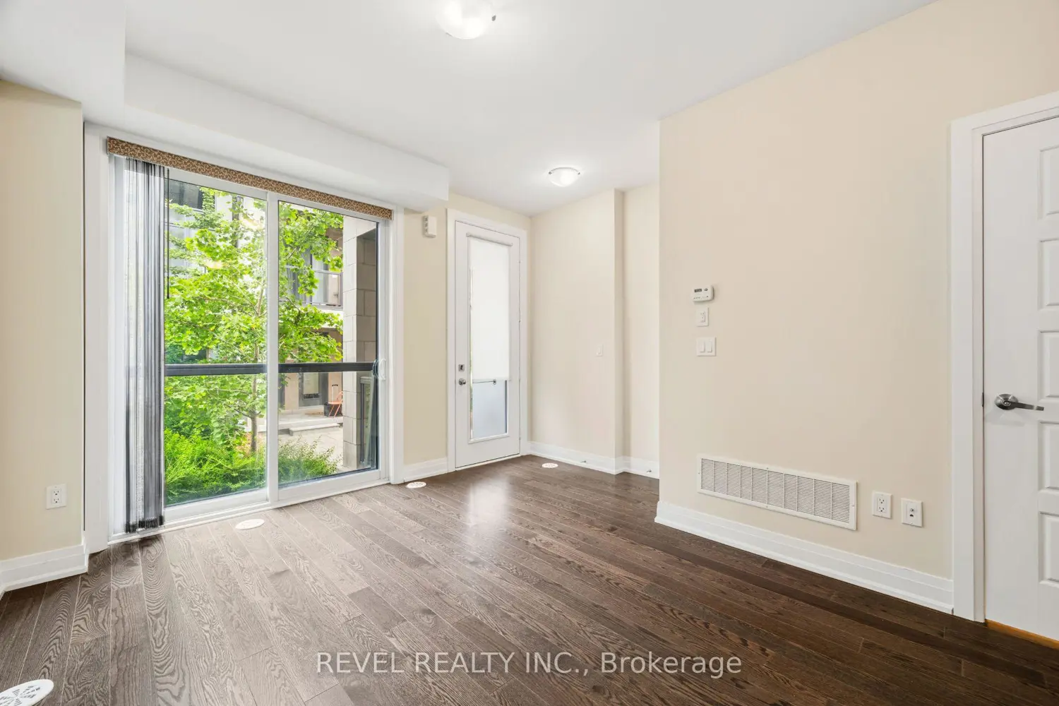 717 Lawrence Avenue 45 photo 3